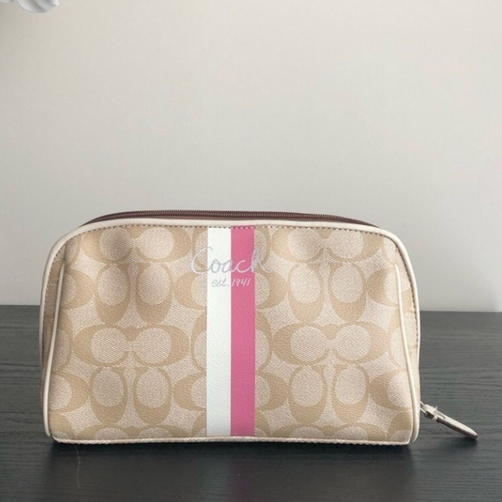 Coach nude make up case